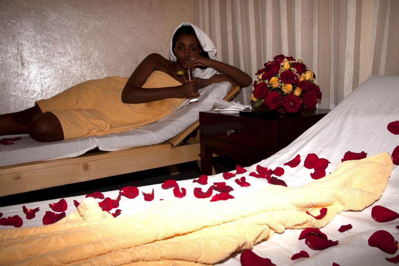 Manrashiwa Hotel Addis Abeba Buitenkant foto